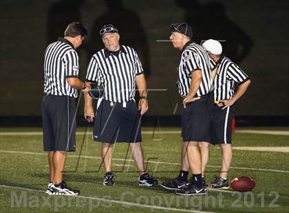 Thumbnail 2 in Gilmer Buckeyes vs Longview Lobos photogallery.