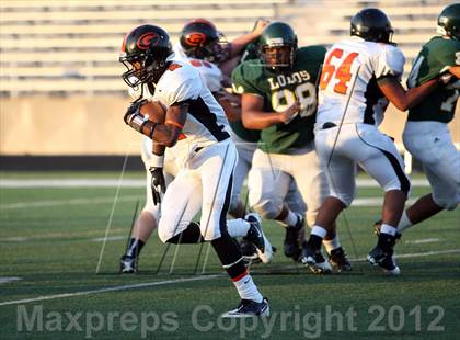 Thumbnail 3 in Gilmer Buckeyes vs Longview Lobos photogallery.