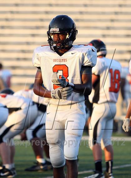 Thumbnail 3 in Gilmer Buckeyes vs Longview Lobos photogallery.