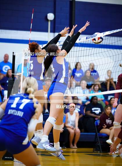 Thumbnail 2 in Clear Creek @ Friendswood photogallery.
