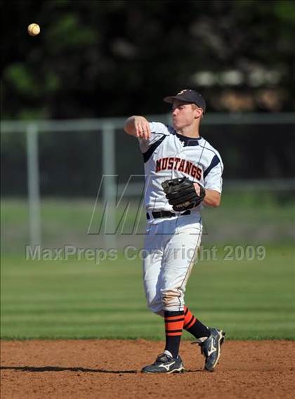 Thumbnail 1 in Garland @ Sachse photogallery.