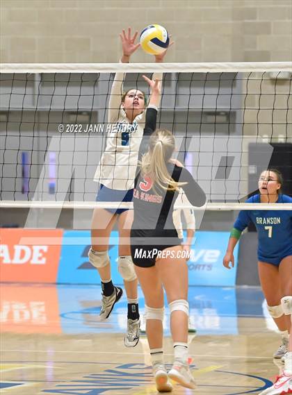 Thumbnail 3 in Branson @ Palos Verdes (CIF State D1 Final) photogallery.
