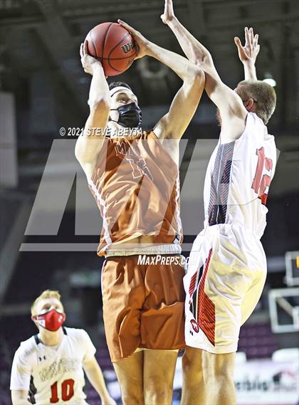 Thumbnail 3 in Mead v Montrose (CHSAA 4A Final) photogallery.