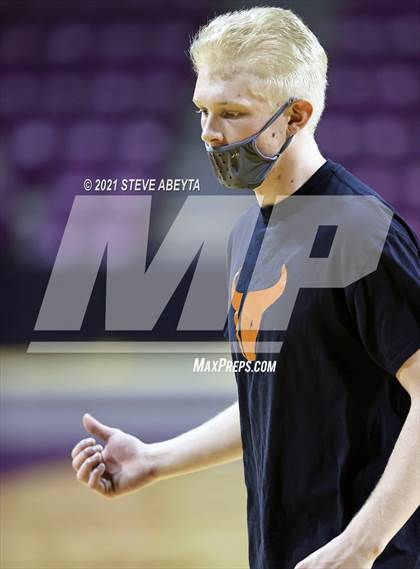 Thumbnail 1 in Mead v Montrose (CHSAA 4A Final) photogallery.