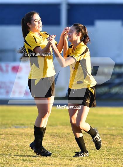 Thumbnail 2 in Pasco @ Hernando (FHSAA 3A Final) photogallery.