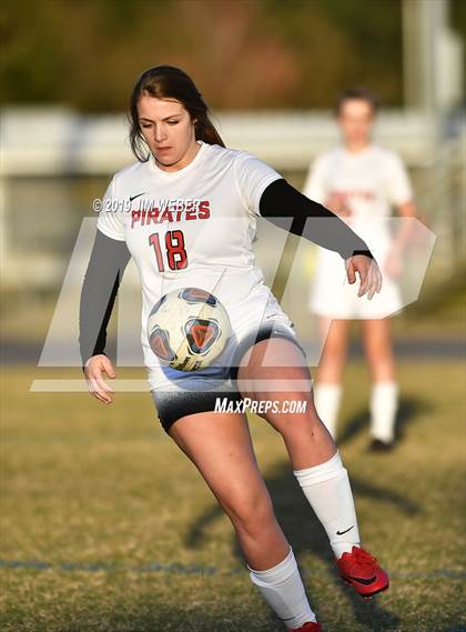 Thumbnail 2 in Pasco @ Hernando (FHSAA 3A Final) photogallery.