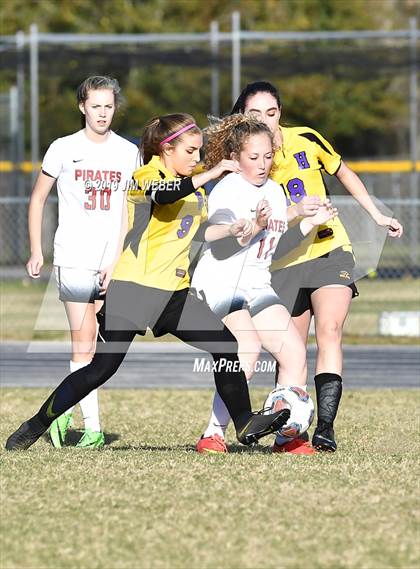 Thumbnail 3 in Pasco @ Hernando (FHSAA 3A Final) photogallery.