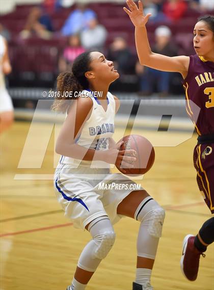 Thumbnail 1 in MacArthur [Douglas] vs Highlands photogallery.