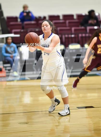 Thumbnail 3 in MacArthur [Douglas] vs Highlands photogallery.