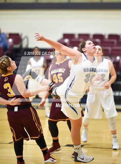 Thumbnail 3 in MacArthur [Douglas] vs Highlands photogallery.