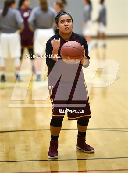 Thumbnail 3 in MacArthur [Douglas] vs Highlands photogallery.