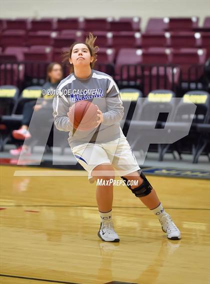 Thumbnail 1 in MacArthur [Douglas] vs Highlands photogallery.