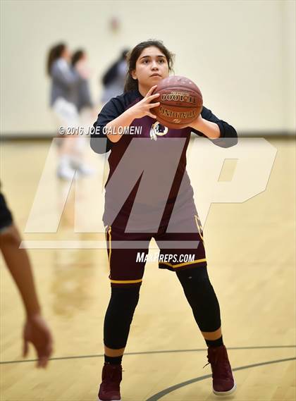 Thumbnail 2 in MacArthur [Douglas] vs Highlands photogallery.