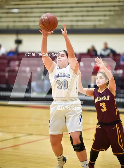 Thumbnail 3 in MacArthur [Douglas] vs Highlands photogallery.