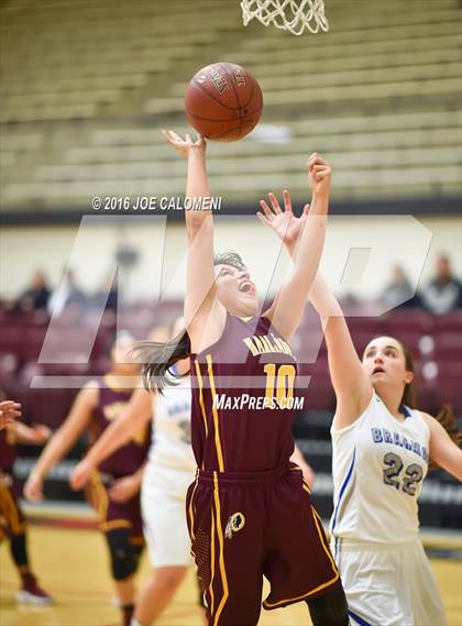 Thumbnail 3 in MacArthur [Douglas] vs Highlands photogallery.