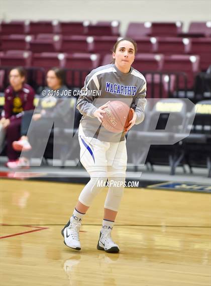 Thumbnail 1 in MacArthur [Douglas] vs Highlands photogallery.