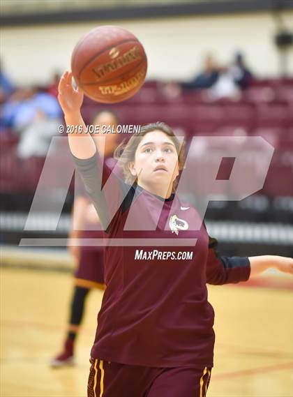 Thumbnail 3 in MacArthur [Douglas] vs Highlands photogallery.