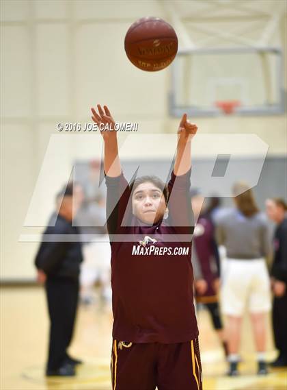 Thumbnail 1 in MacArthur [Douglas] vs Highlands photogallery.