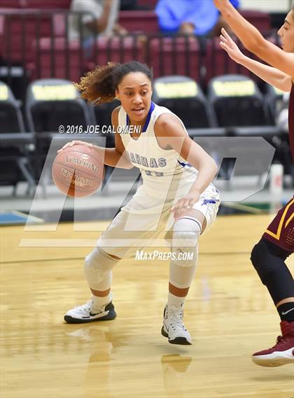 Thumbnail 3 in MacArthur [Douglas] vs Highlands photogallery.