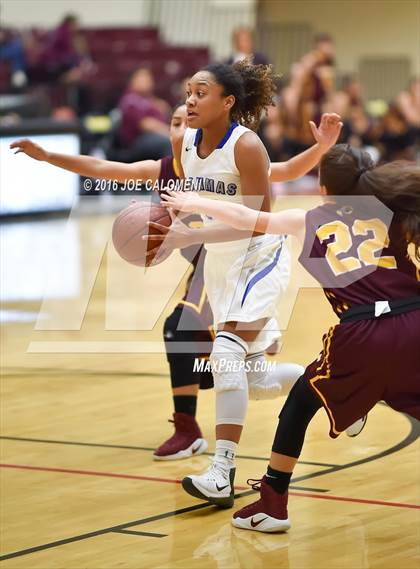 Thumbnail 3 in MacArthur [Douglas] vs Highlands photogallery.