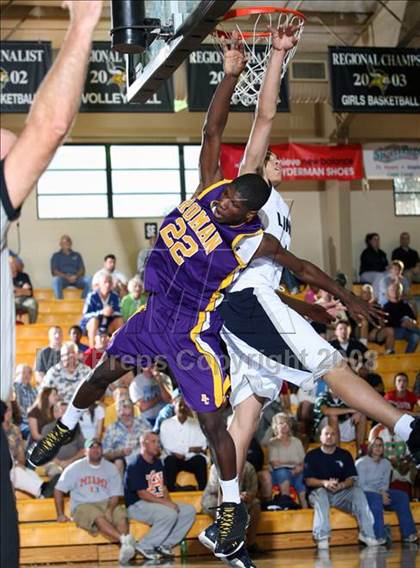Thumbnail 3 in Lincoln vs. Roman Catholic (City of the Palms Classic) photogallery.