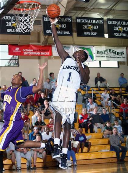 Thumbnail 1 in Lincoln vs. Roman Catholic (City of the Palms Classic) photogallery.