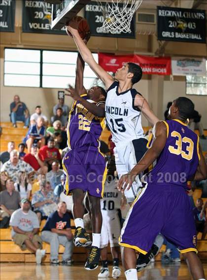 Thumbnail 2 in Lincoln vs. Roman Catholic (City of the Palms Classic) photogallery.