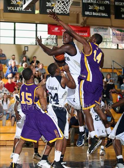Thumbnail 2 in Lincoln vs. Roman Catholic (City of the Palms Classic) photogallery.