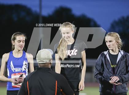 Thumbnail 3 in 51st Annual Loucks Games (Women's 3200 Meter Run) photogallery.