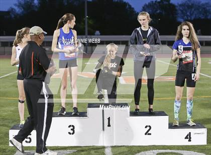 Thumbnail 2 in 51st Annual Loucks Games (Women's 3200 Meter Run) photogallery.
