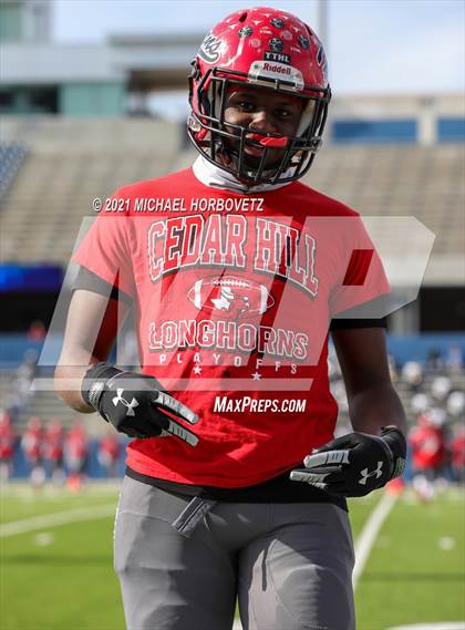 Thumbnail 3 in Guyer vs. Cedar Hill (UIL 6A Division 2 Semifinal) photogallery.