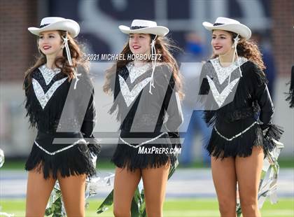 Thumbnail 3 in Guyer vs. Cedar Hill (UIL 6A Division 2 Semifinal) photogallery.