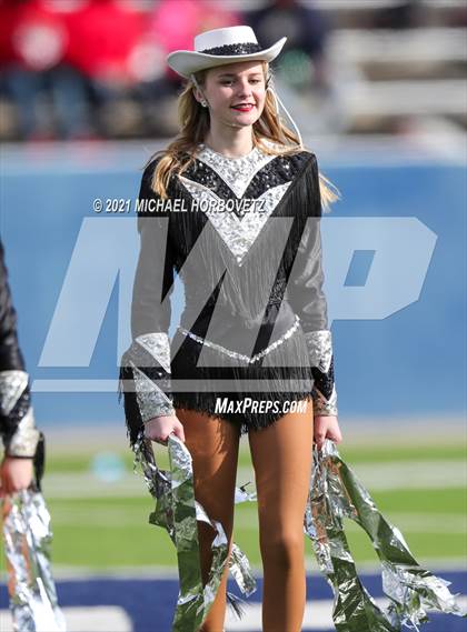 Thumbnail 3 in Guyer vs. Cedar Hill (UIL 6A Division 2 Semifinal) photogallery.