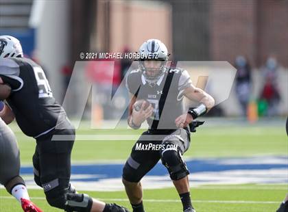 Thumbnail 3 in Guyer vs. Cedar Hill (UIL 6A Division 2 Semifinal) photogallery.