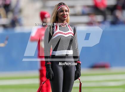 Thumbnail 3 in Guyer vs. Cedar Hill (UIL 6A Division 2 Semifinal) photogallery.