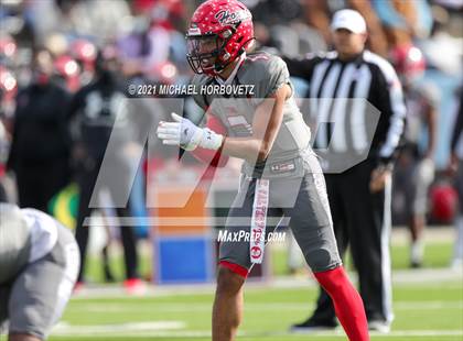 Thumbnail 1 in Guyer vs. Cedar Hill (UIL 6A Division 2 Semifinal) photogallery.