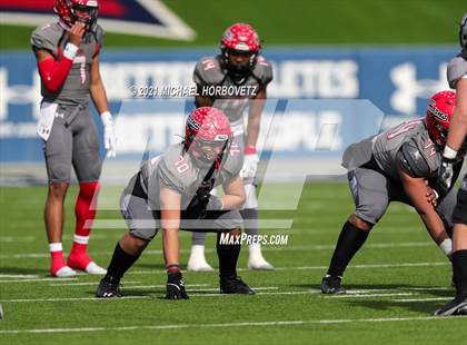 Thumbnail 3 in Guyer vs. Cedar Hill (UIL 6A Division 2 Semifinal) photogallery.