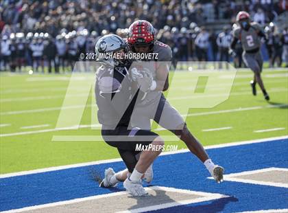 Thumbnail 3 in Guyer vs. Cedar Hill (UIL 6A Division 2 Semifinal) photogallery.