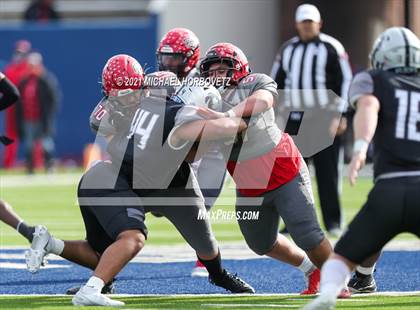 Thumbnail 1 in Guyer vs. Cedar Hill (UIL 6A Division 2 Semifinal) photogallery.