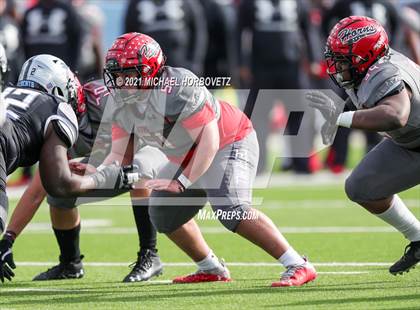 Thumbnail 3 in Guyer vs. Cedar Hill (UIL 6A Division 2 Semifinal) photogallery.
