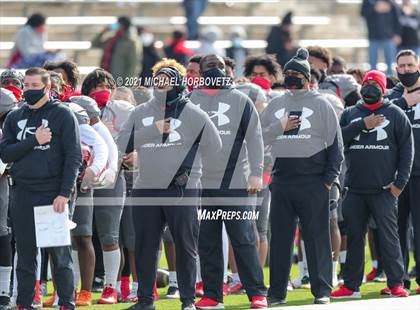 Thumbnail 2 in Guyer vs. Cedar Hill (UIL 6A Division 2 Semifinal) photogallery.