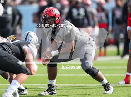 Thumbnail 3 in Guyer vs. Cedar Hill (UIL 6A Division 2 Semifinal) photogallery.