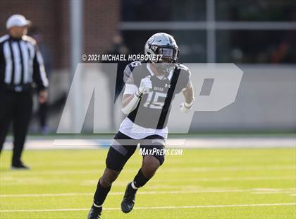 Thumbnail 2 in Guyer vs. Cedar Hill (UIL 6A Division 2 Semifinal) photogallery.