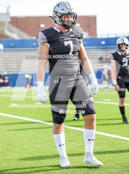 Thumbnail 2 in Guyer vs. Cedar Hill (UIL 6A Division 2 Semifinal) photogallery.