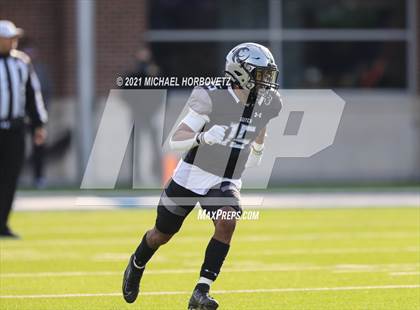Thumbnail 3 in Guyer vs. Cedar Hill (UIL 6A Division 2 Semifinal) photogallery.
