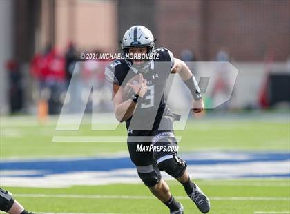 Thumbnail 1 in Guyer vs. Cedar Hill (UIL 6A Division 2 Semifinal) photogallery.