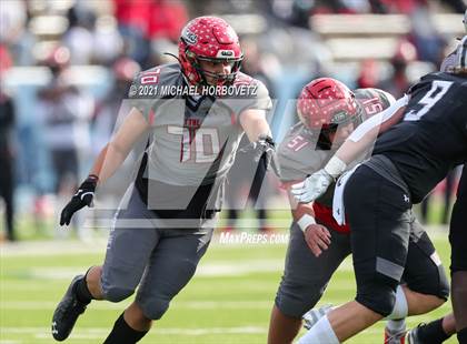 Thumbnail 3 in Guyer vs. Cedar Hill (UIL 6A Division 2 Semifinal) photogallery.