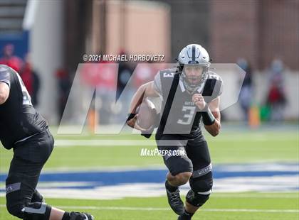 Thumbnail 2 in Guyer vs. Cedar Hill (UIL 6A Division 2 Semifinal) photogallery.