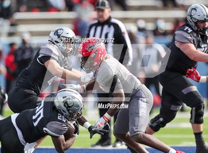 Thumbnail 1 in Guyer vs. Cedar Hill (UIL 6A Division 2 Semifinal) photogallery.