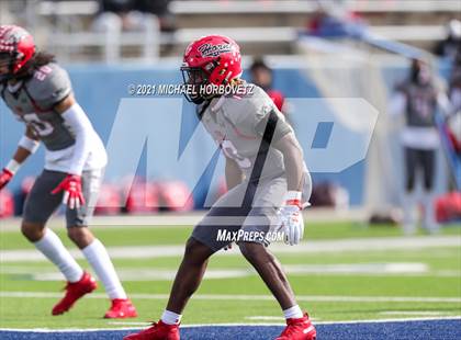 Thumbnail 3 in Guyer vs. Cedar Hill (UIL 6A Division 2 Semifinal) photogallery.
